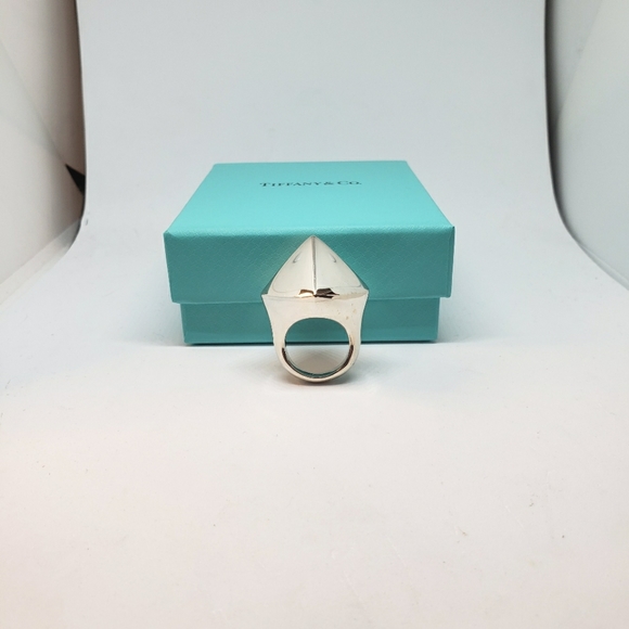 Tiffany & Co., Pyramid Ring - Picture 11 of 13